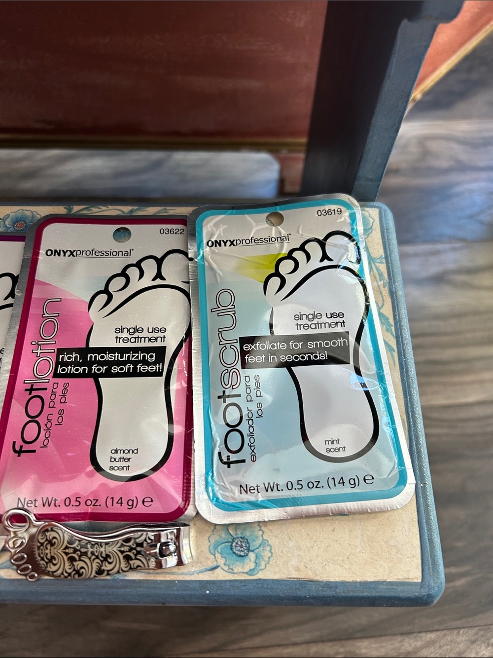 Mani & Pedi, Foot & Hand Care Kit with Travel Case - Picture 3 of 7